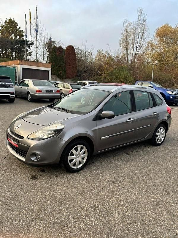 Gebraucht Renault Clio GrandTour Dynamique 101 PS (74 kW) 2009 Grau Kombi