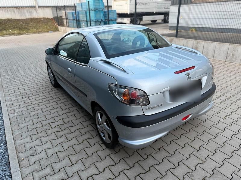 Gebraucht Peugeot 206 109 PS (80 kW) 2002 Silber Kleinwagen