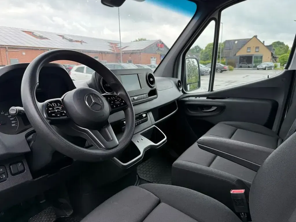 Gebraucht Mercedes Sprinter 170 PS (125 kW) 2023 Weiß Van