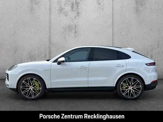 Gebraucht Porsche Cayenne E-Hybrid Coupe 470 PS (345 kW) 2024 Weiss SUV