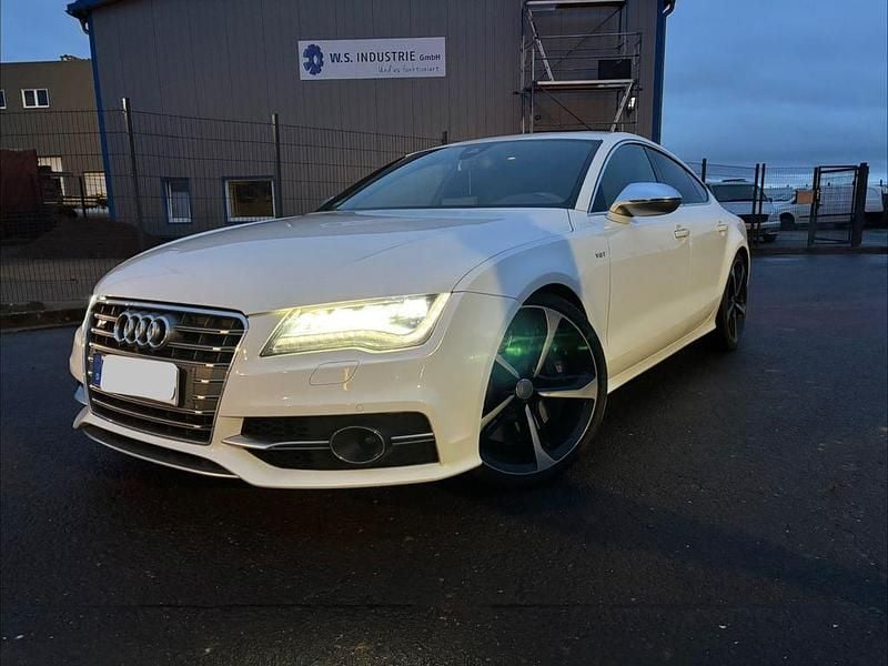 Weiß Gebraucht 2013 Audi S7 Ambiente Kleinwagen | 27.399 € - Bild 1/4