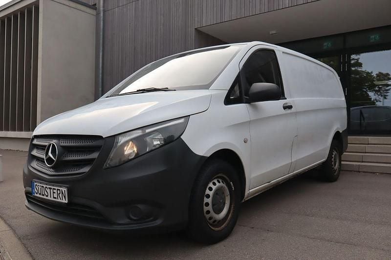 Weiß Gebraucht 2016 Mercedes Vito Van / Kleinbus | 7.990 € (Superpreis) - Bild 1/4