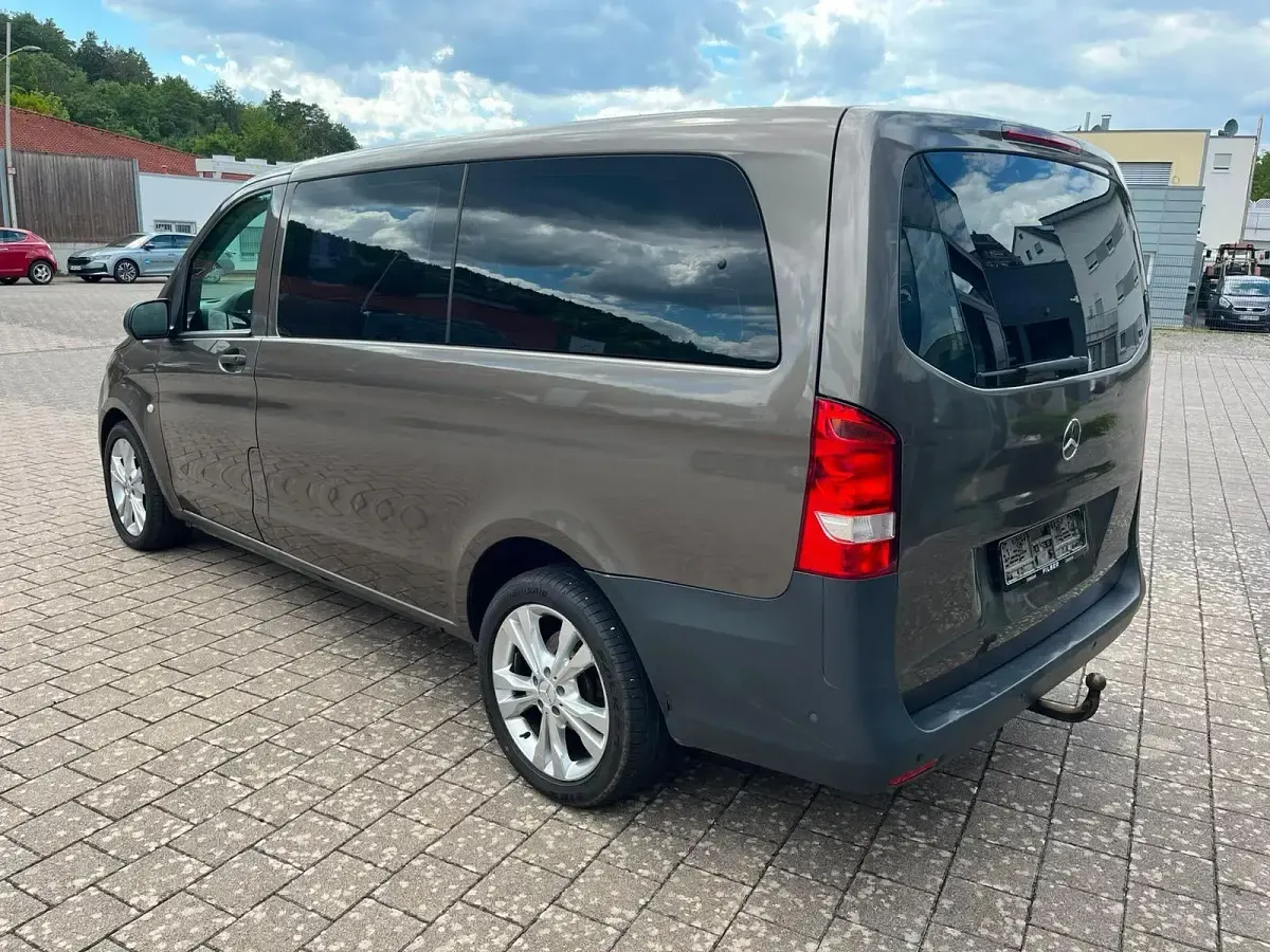 Gebraucht Mercedes Vito 190 PS (139 kW) 2014 Grau Van