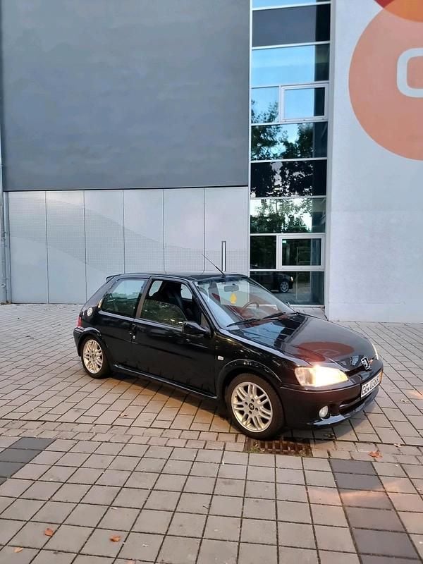 Schwarz Gebraucht 2003 Peugeot 106 Sport Kleinwagen | 2.800 € (Fairer Preis) - Bild 1/4