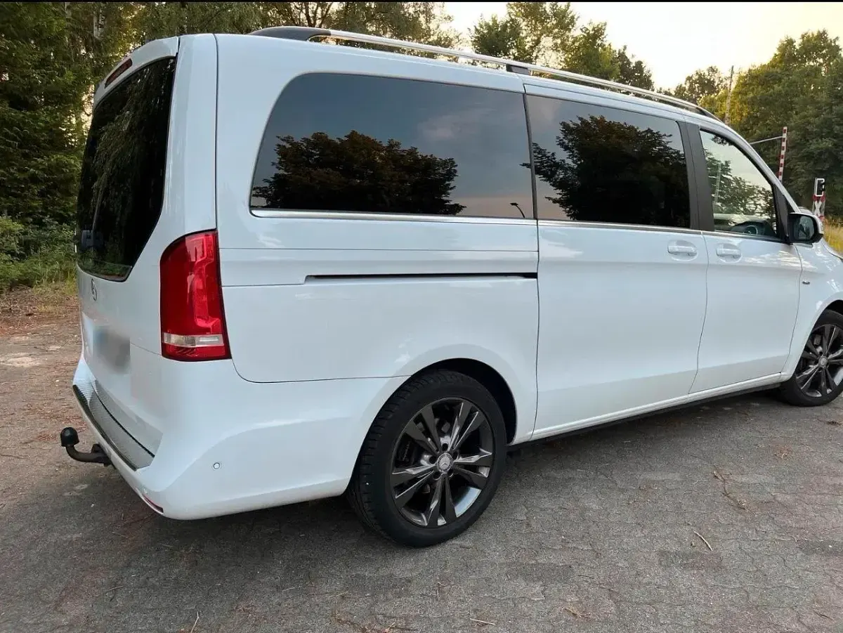 Gebraucht Mercedes V250 Avantgarde Edition 190 PS (139 kW) 2017 Weiß Van / Kleinbus