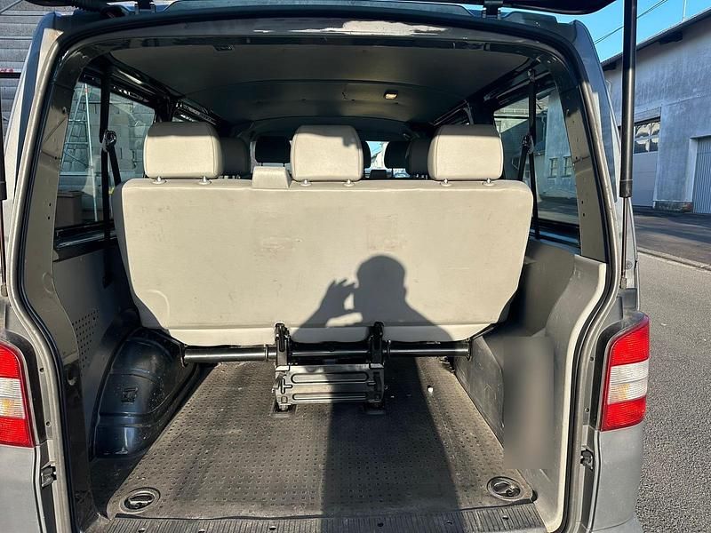 Gebraucht VW Transporter 140 PS (102 kW) 2010 Grau Van