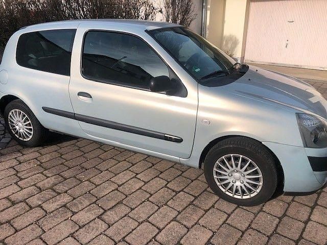 Gebraucht Renault Clio II Authentique 58 PS (42 kW) 2004 Grau Limousine