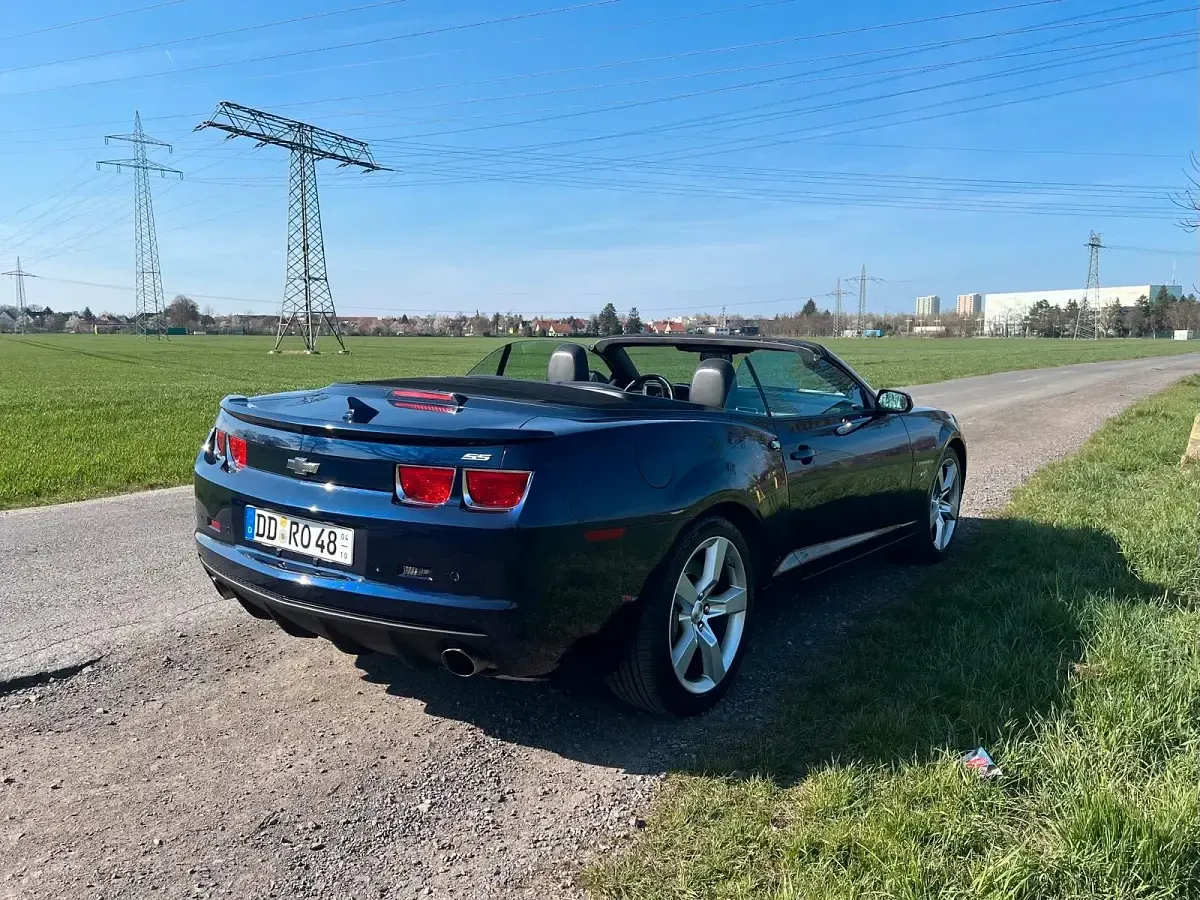 Gebraucht Chevrolet Camaro SS 405 PS (297 kW) 2011 Blau Cabrio