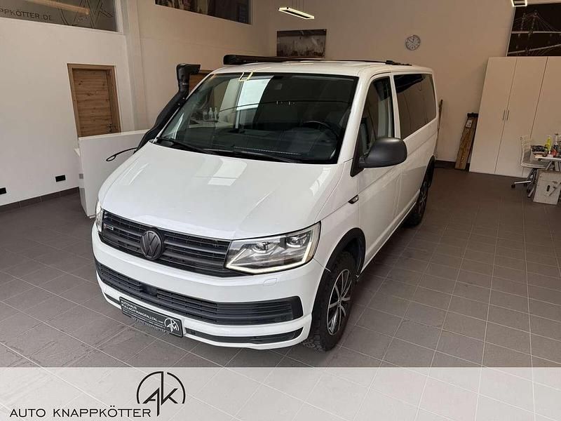 Gebraucht VW Multivan Trendline 150 PS (110 kW) 2016 Oryxweiß perlmutteffekt Van