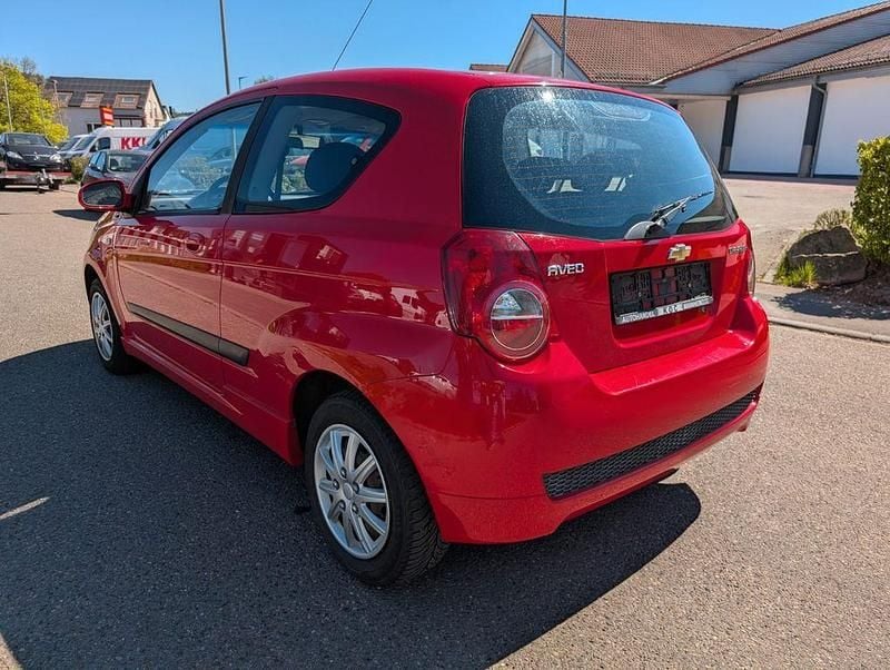 Gebraucht Chevrolet Aveo 84 PS (61 kW) 2009 Rot Kleinwagen