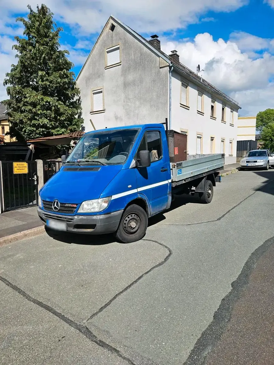 Gebraucht Mercedes Sprinter 82 PS (60 kW) 2026 Blau Van