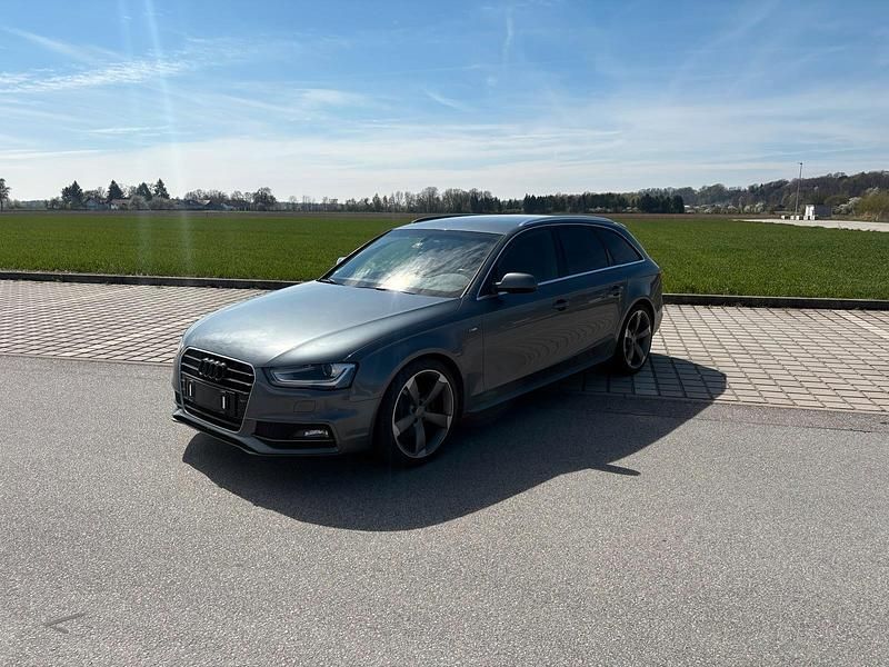 Gebraucht Audi A4 S-Line 177 PS (130 kW) 2014 Grau Kombi