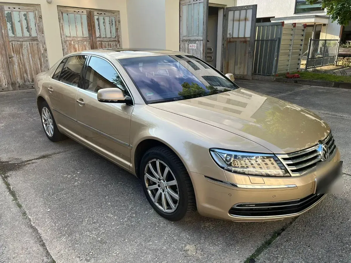 Gebraucht VW Phaeton 335 PS (246 kW) 2016 Gold Limousine