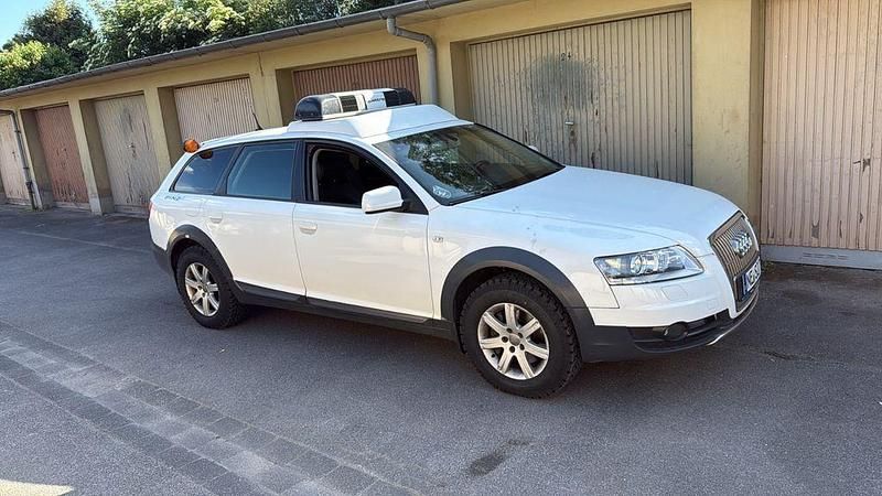 Weiß Gebraucht 2006 Audi A6 Allroad Ambiente Kombi | 5.500 € - Bild 1/4