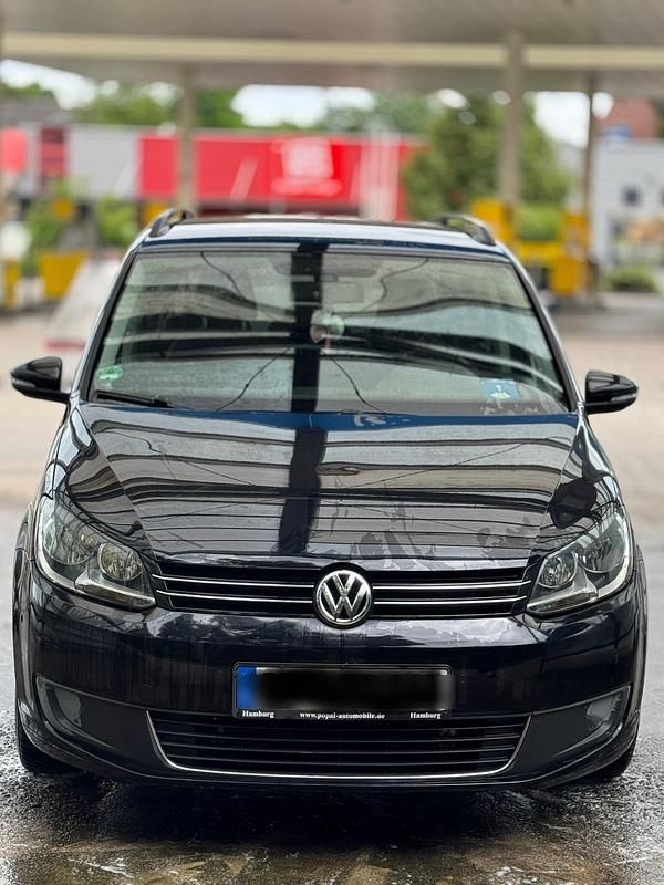 Schwarz Gebraucht 2011 VW Touran Van / Kleinbus | 6.200 € (Fairer Preis) - Bild 1/4
