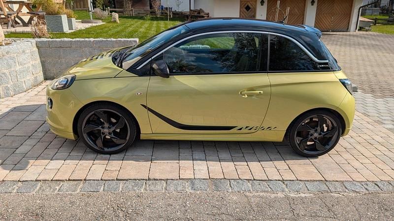 Second-hand Opel Adam Slam 101 CP (74 kW) 2013 Verde Hatchback
