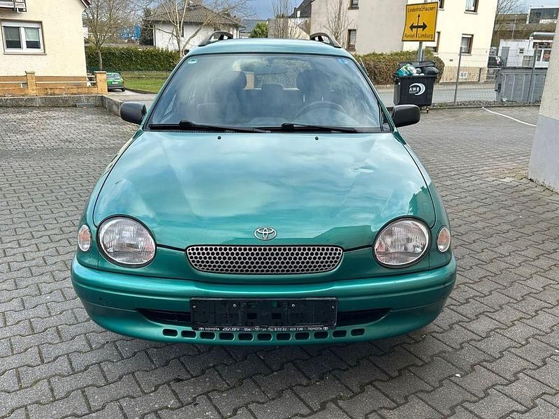 Gebraucht Toyota Corolla 110 PS (80 kW) 2000 Grün Kombi