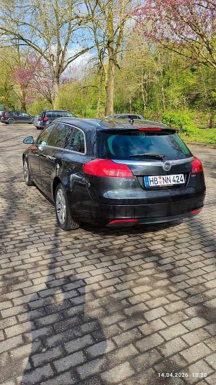 Gebraucht Opel Insignia 160 PS (117 kW) 2013 Schwarz Kombi