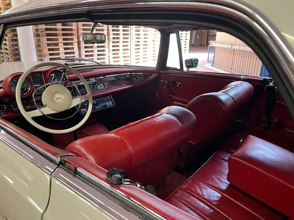 Gebraucht Mercedes W111 160 PS (117 kW) 1968 Weiß Coupé