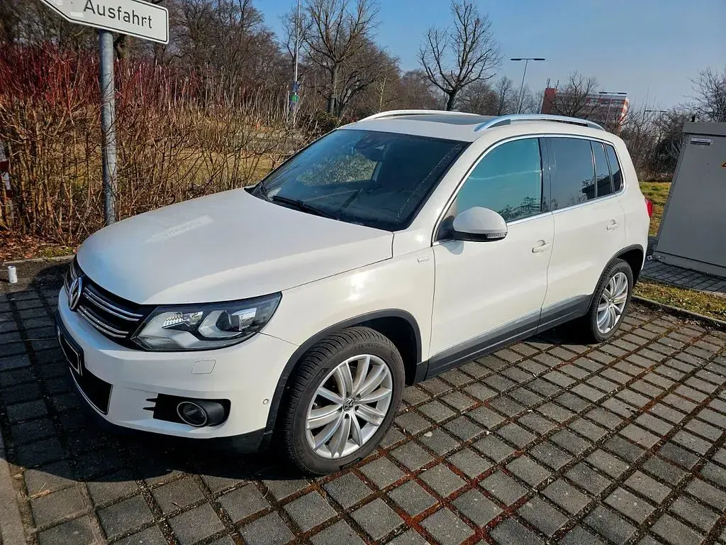 Second-hand VW Tiguan Life 179 CP (131 kW) 2013 Alb SUV