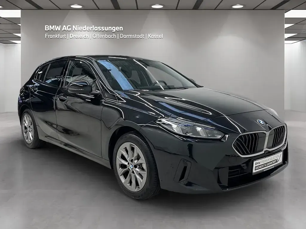Używany BMW 120 Shadowline 156 KM (114 kW) 2025 Czarny Hatchback