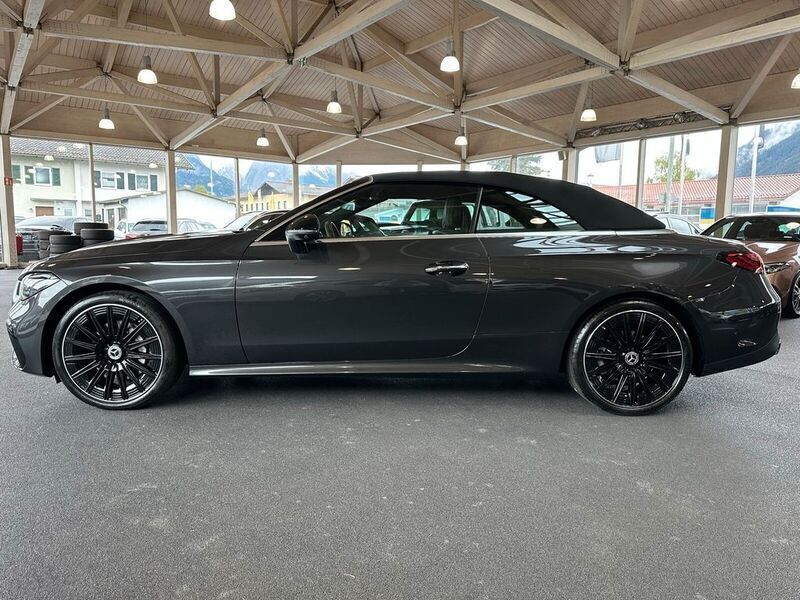 Gebraucht Mercedes CLE300 AMG 258 PS (189 kW) 2024 Lack graphitgrau Cabrio