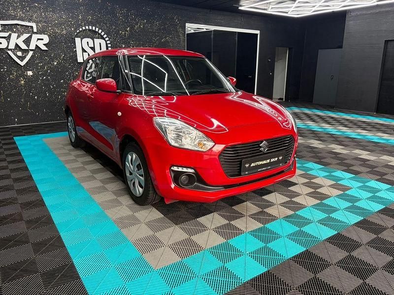 Gebraucht Suzuki Swift Comfort 83 PS (61 kW) 2018 Rot Kleinwagen