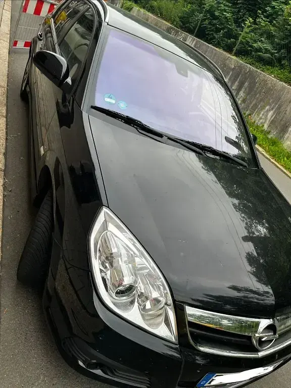 Gebraucht Opel Signum Edition+ 150 PS (110 kW) 2008 Schwarz Kleinwagen
