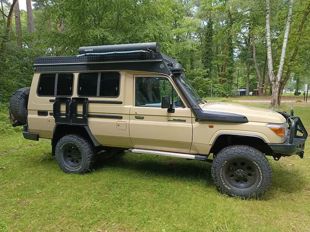 Gebraucht Toyota Land Cruiser 272 PS (200 kW) 2022 Beige SUV