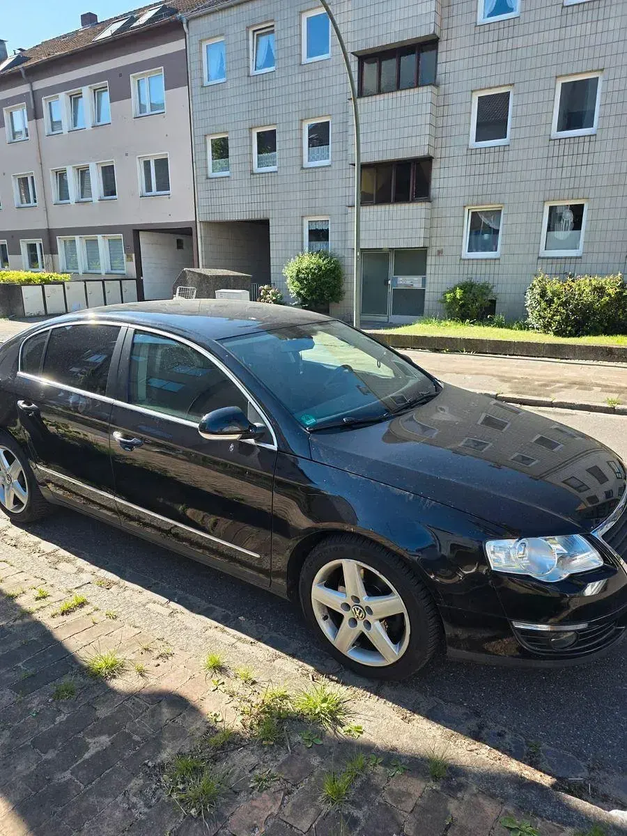 Second-hand VW Passat Individual 170 CP (125 kW) 2006 Negru Berlinǎ