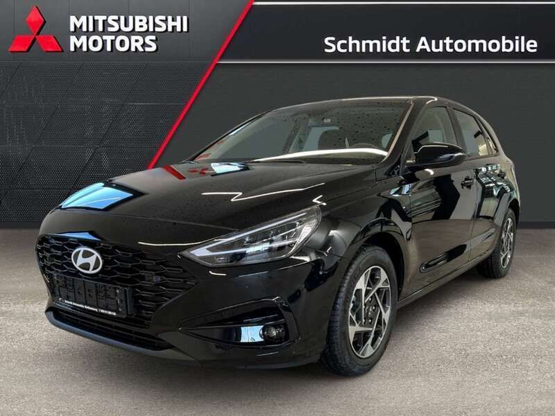 Abyss black (schwarz) Neu 2025 Hyundai i30 Trend Limousine | 20.680 € (Guter Preis) - Bild 1/4