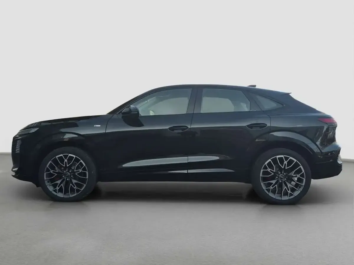 Neu Audi Q3 204 PS (150 kW) 2025 Mythosschwarz metallic SUV
