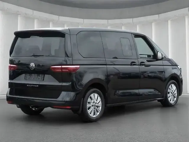 Gebraucht VW Multivan 150 PS (110 kW) 2023 Van / Kleinbus