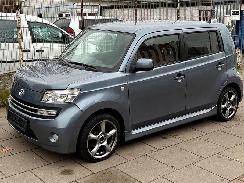 Silber Gebraucht 2009 Daihatsu Materia Van / Kleinbus | 3.350 € (Fairer Preis) - Bild 1/4