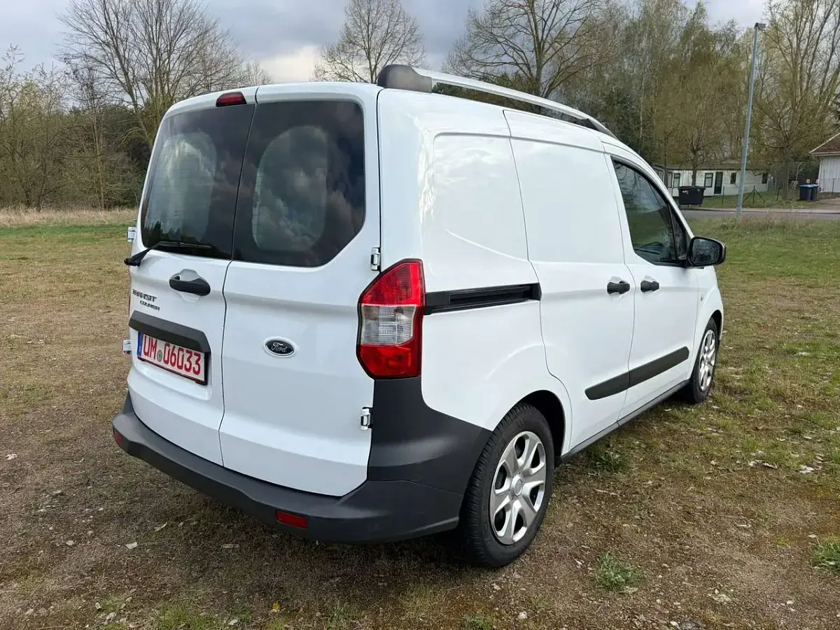 Käytetty Ford Transit Trend 137 HP (100 kW) 2019 Valkoinen Van