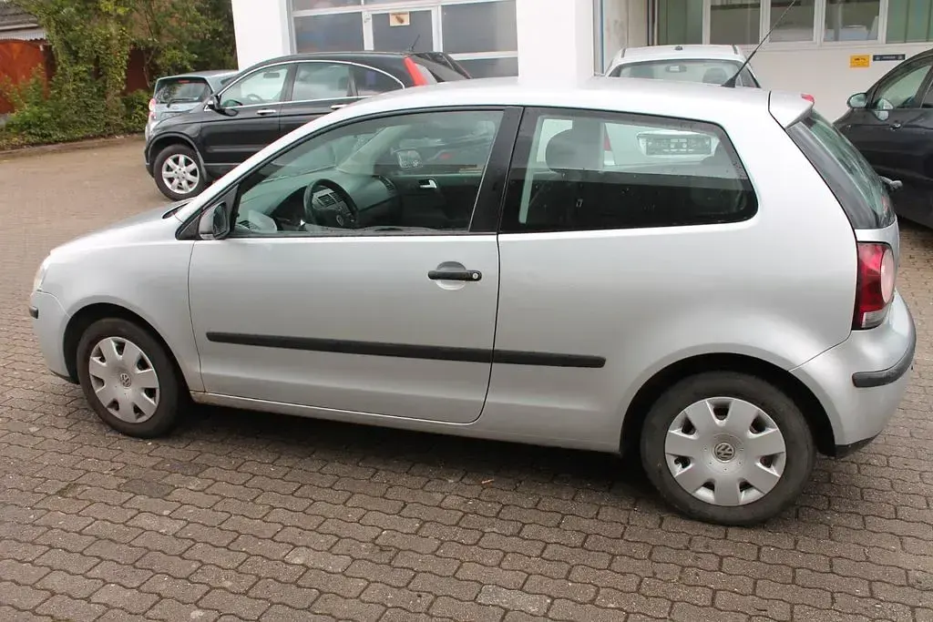 Gebraucht VW Polo Trendline 54 PS (39 kW) 2007 Silber Kleinwagen