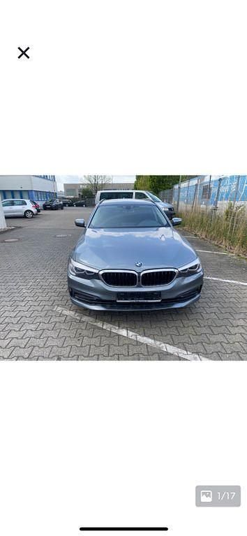 Grau Gebraucht 2018 BMW 520 Sport Line Kombi | 14.000 € (Superpreis) - Bild 1/4