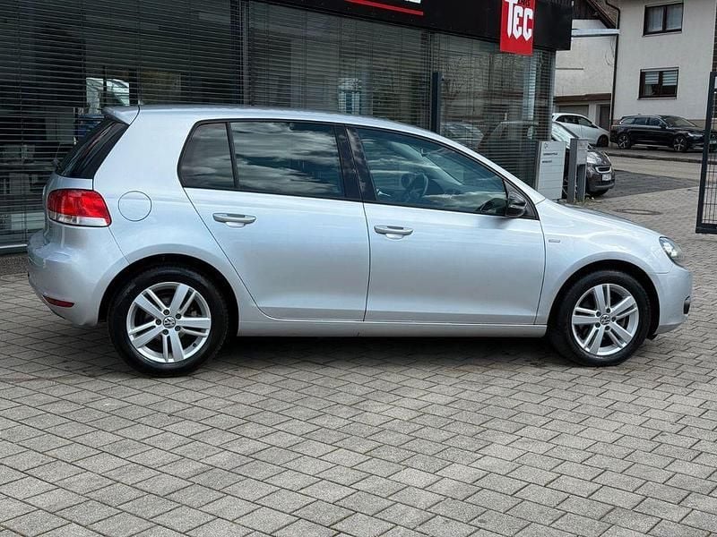 Gebraucht VW Golf VII Match 122 PS (89 kW) 2012 Silber Limousine