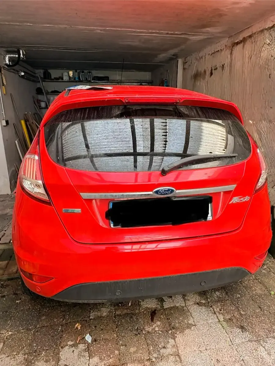 Gebraucht Ford Fiesta 140 PS (102 kW) 2016 Rot Kleinwagen