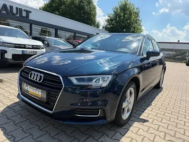 Gebraucht Audi A3 Design 150 PS (110 kW) 2018 Blau Limousine