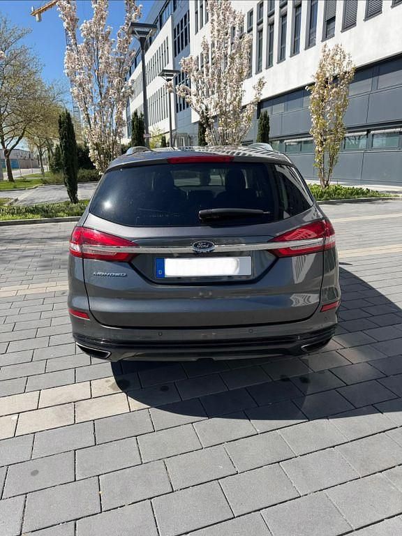 Gebraucht Ford Mondeo Titanium 190 PS (139 kW) 2019 Grau Limousine
