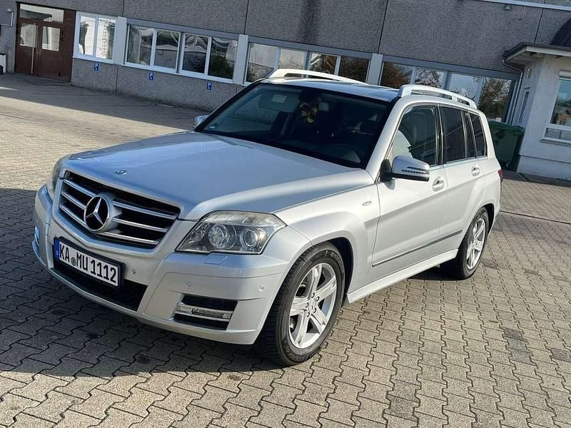 Silber Gebraucht 2010 Mercedes GLK220 SUV | 9.800 € (Guter Preis) - Bild 1/4