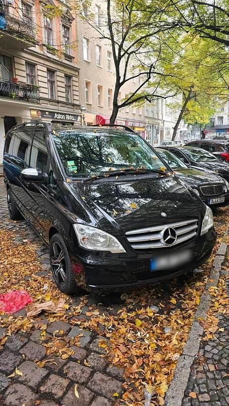 Schwarz Gebraucht 2011 Mercedes Viano Van / Kleinbus | 14.000 € (Fairer Preis) - Bild 1/4