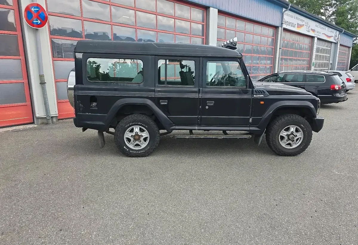 Gebraucht Iveco Massif 145 PS (106 kW) 2011 Schwarz SUV