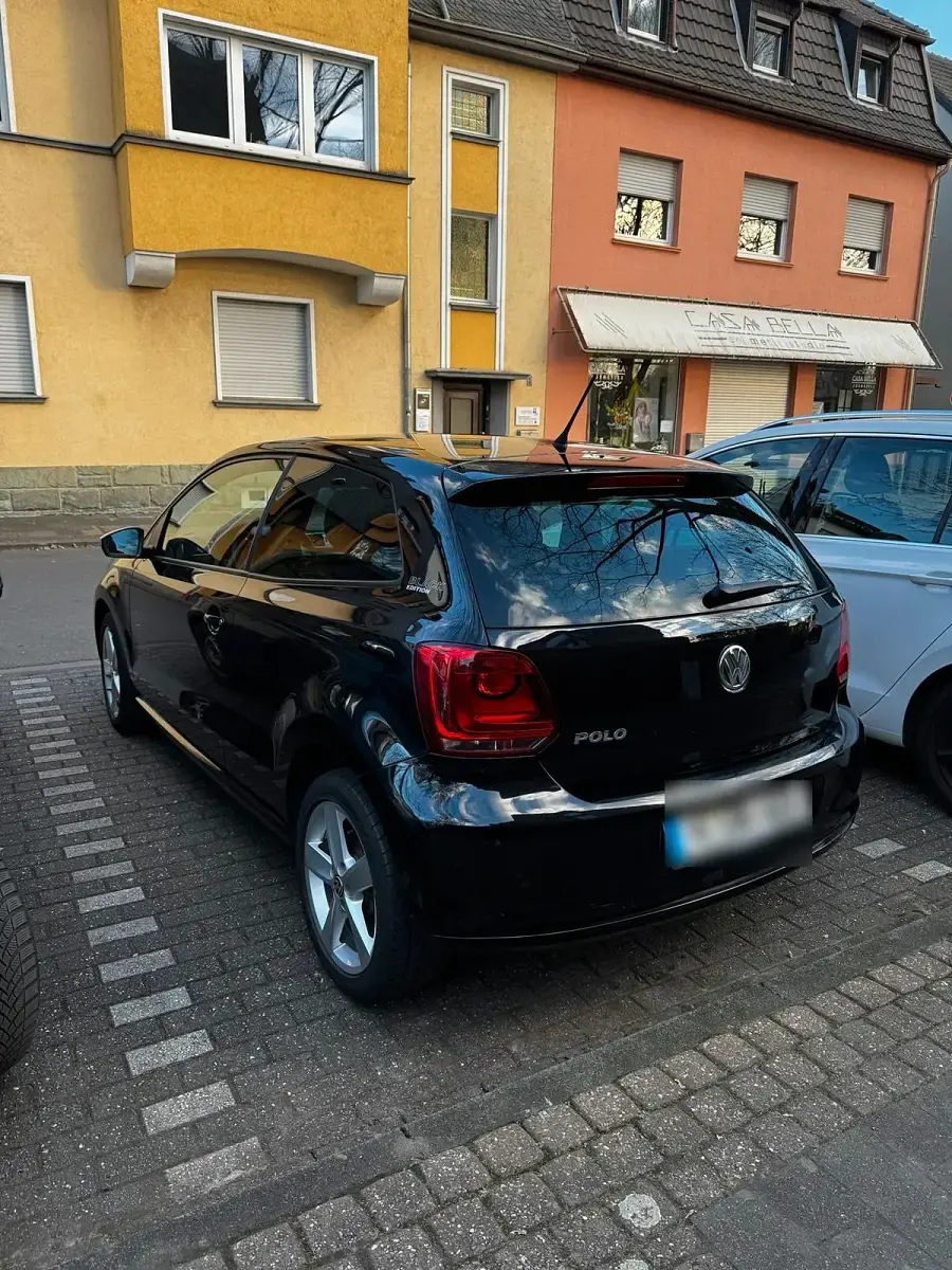 Gebraucht VW Polo Black Edition 60 PS (44 kW) 2013 Schwarz Kleinwagen