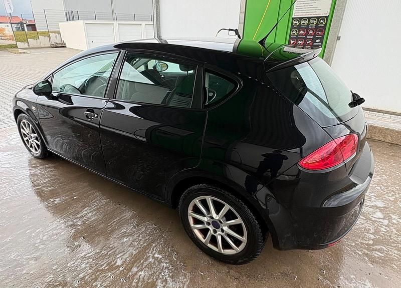 Gebraucht Seat Leon 125 PS (91 kW) 2010 Schwarz Kleinwagen