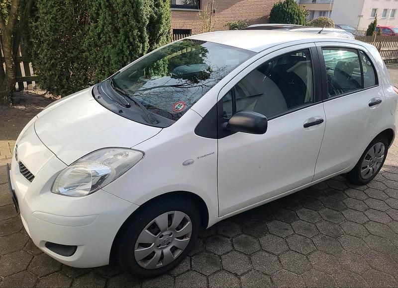 Gebraucht Toyota Yaris 69 PS (50 kW) 2010 Kleinwagen