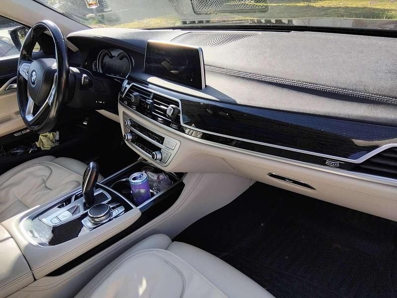 Gebraucht BMW 740L 320 PS (235 kW) 2017 Schwarz Limousine