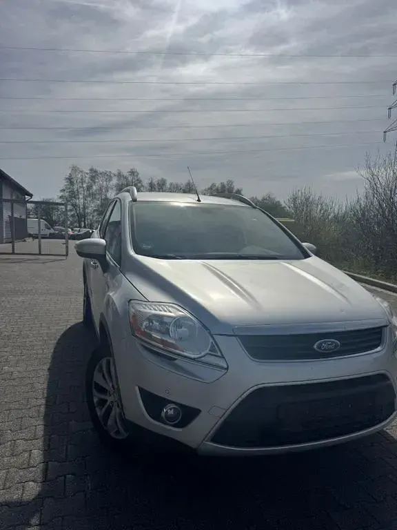 Gebraucht Ford Kuga Titanium 140 PS (102 kW) 2010 Silber SUV