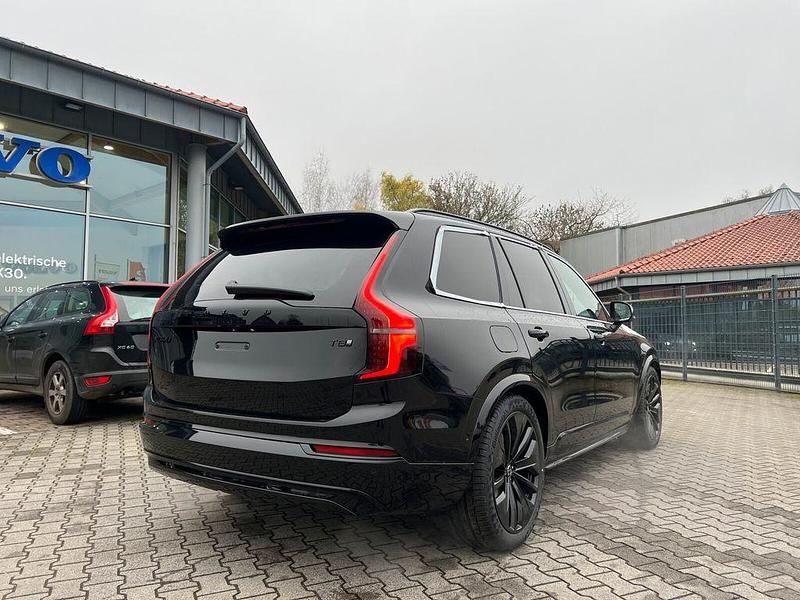 Neu Volvo XC90 Plus 455 PS (334 kW) 2025 Schwarz SUV